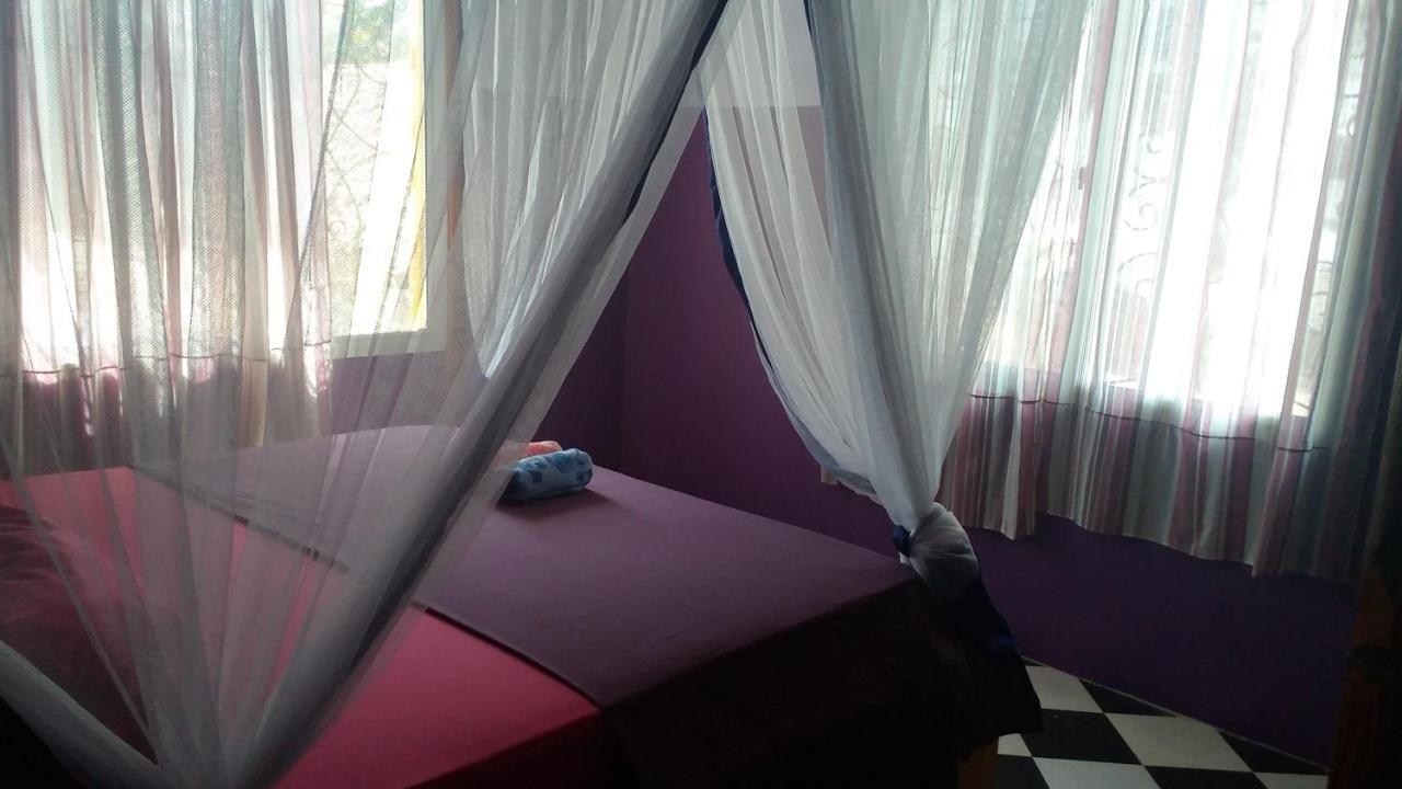 La Locanda Lodge - Apartment, 4 Double Rooms & Kitchen Near The Beach จัมเบียนี ภายนอก รูปภาพ